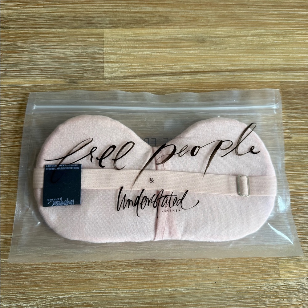 Free People x Understated Leather Eye Mask Pink - Picture 3 of 8